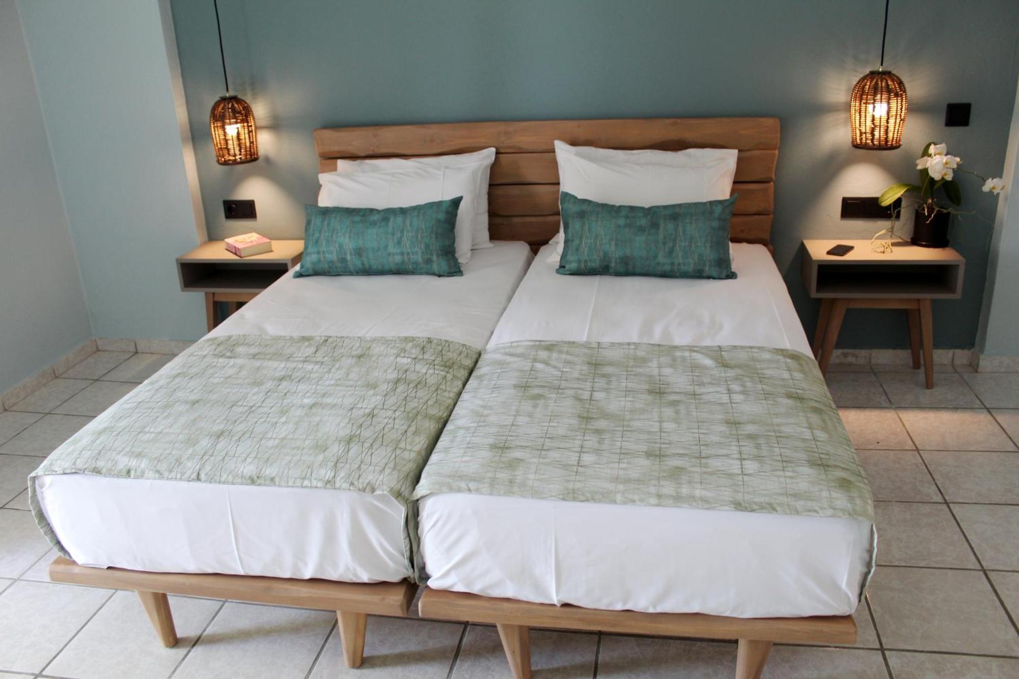 Poledas Apartments เยโอริยิอูโปลิส ภายนอก รูปภาพ