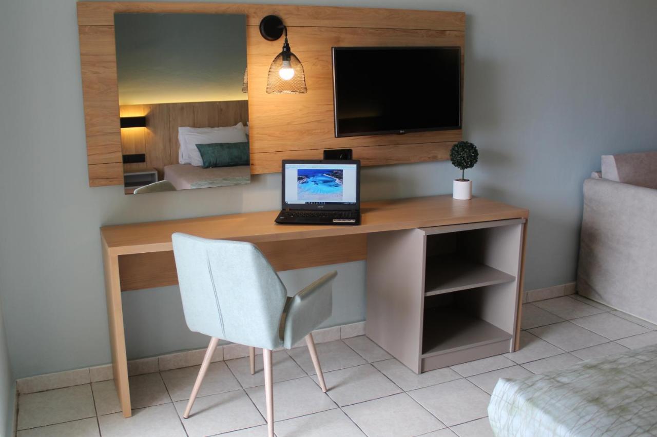 Poledas Apartments เยโอริยิอูโปลิส ภายนอก รูปภาพ
