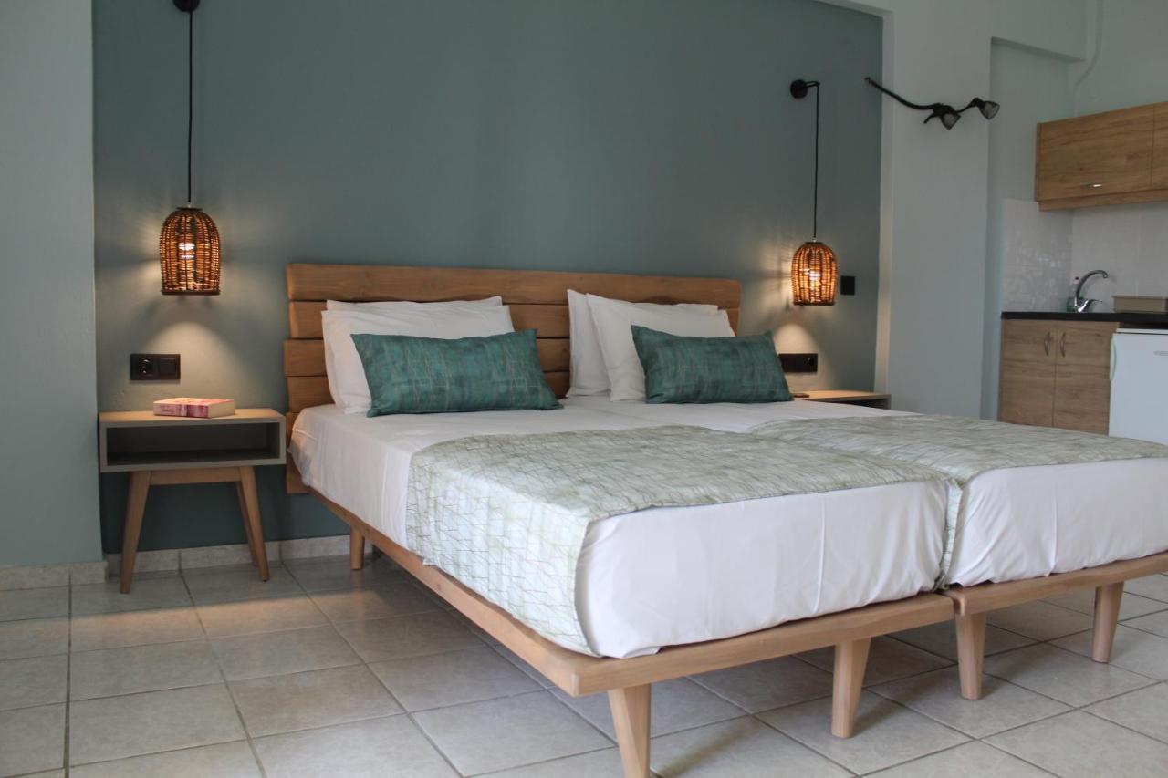 Poledas Apartments เยโอริยิอูโปลิส ภายนอก รูปภาพ