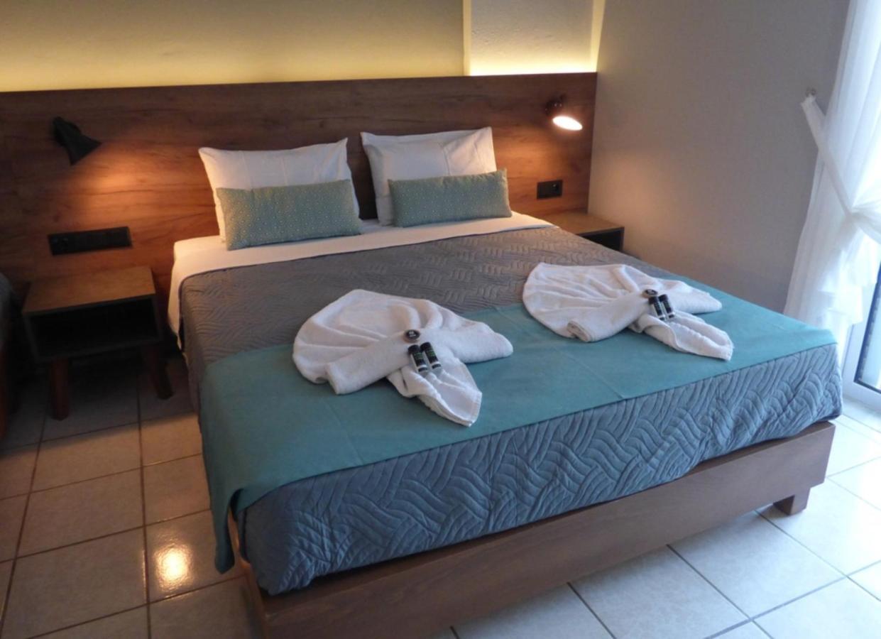 Poledas Apartments เยโอริยิอูโปลิส ภายนอก รูปภาพ