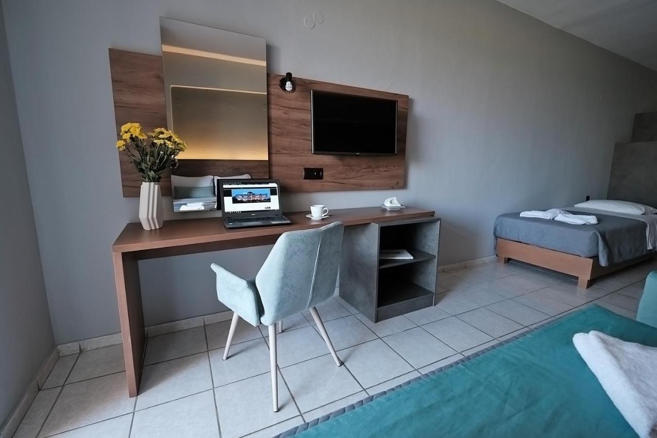 Poledas Apartments เยโอริยิอูโปลิส ภายนอก รูปภาพ